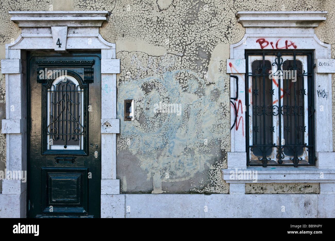 Barrio alto lisboa hi-res stock photography and images - Alamy