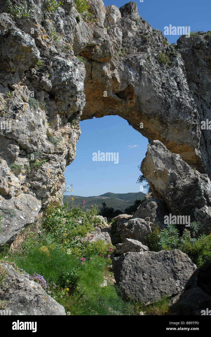 La Forada Rock Arch, Sierra de La Forada, Vall de Alcala, Alicante Province, Comunidad Valenciana, Spain Stock Photo