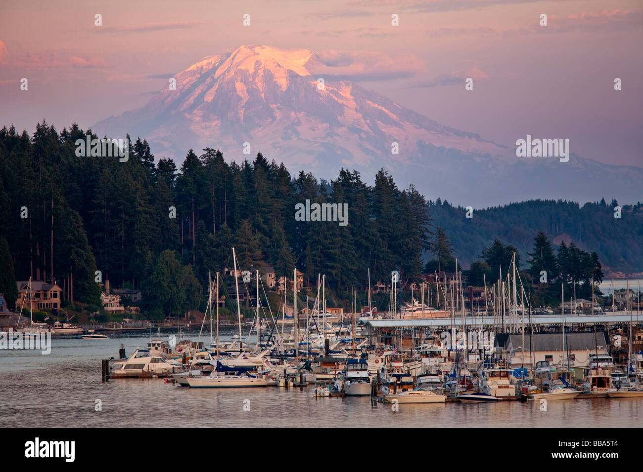 Gig Harbor WA Dusk light on Mt Rainier and Gig Harbor Stock Photo Alamy