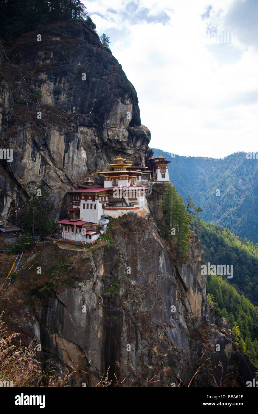 Taktshang tiger's nest hi-res stock photography and images - Alamy