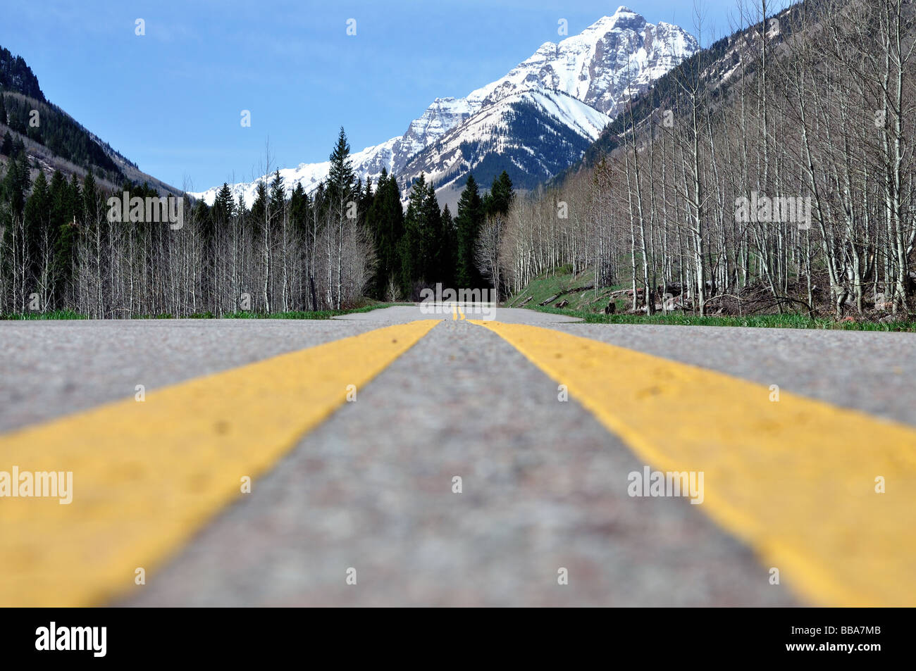 Rocky country road hi-res stock photography and images - Alamy