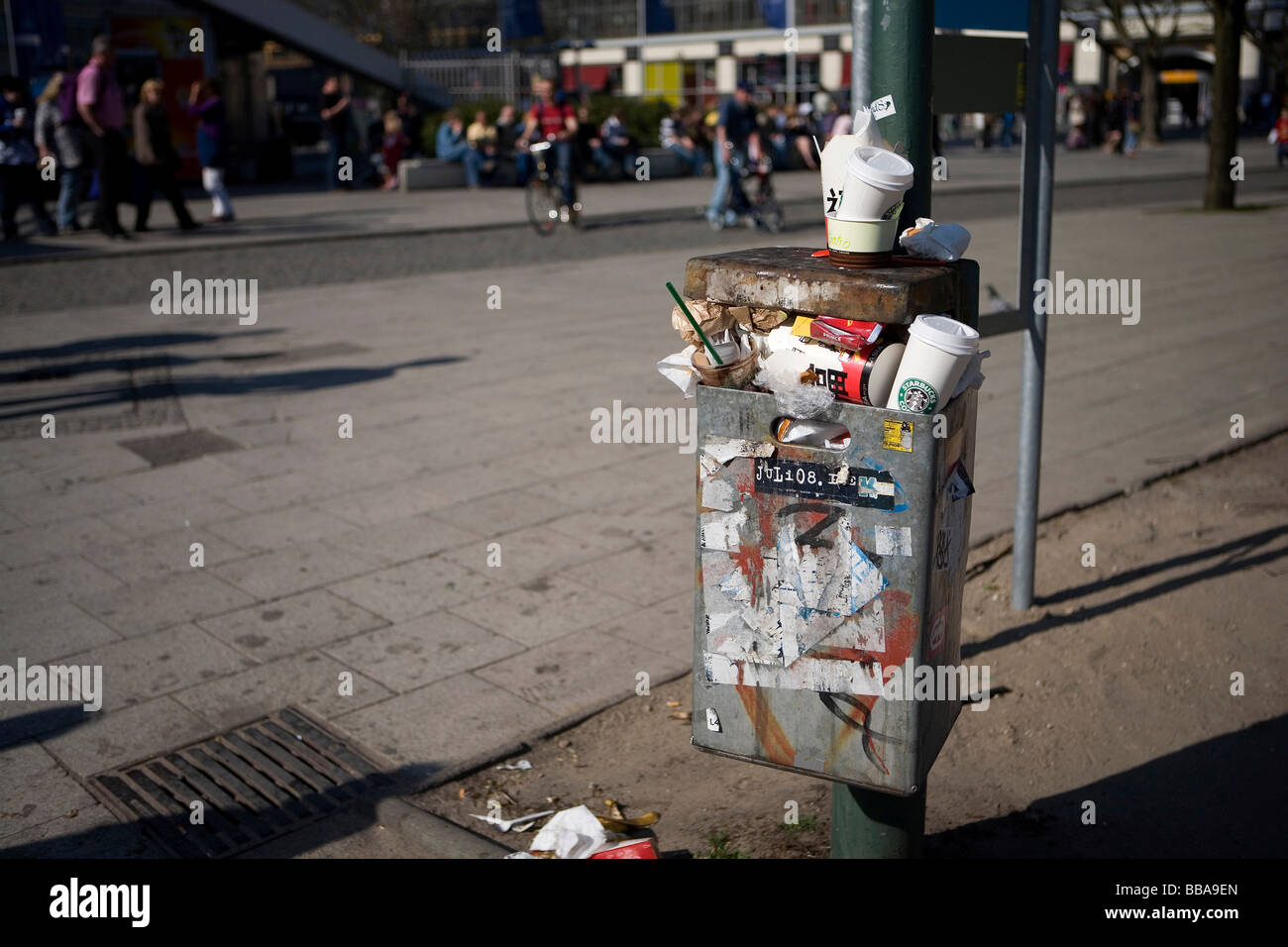 Overfull rubbish bin hi-res stock photography and images - Alamy