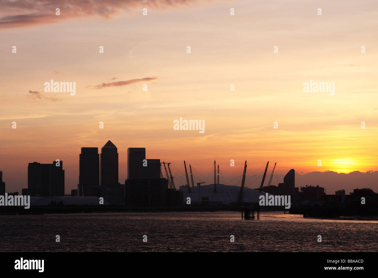Canary wharf and O2 Arena at dusk Stock Photo - Alamy