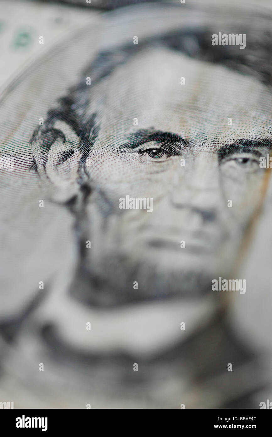 Detail of an American five dollar bank note Stock Photo - Alamy