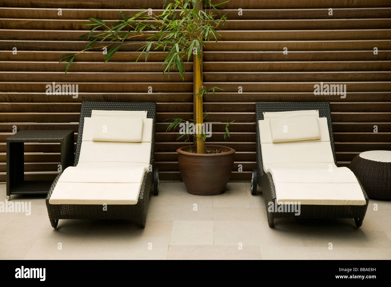 Lounge vacations hi-res stock photography and images - Alamy