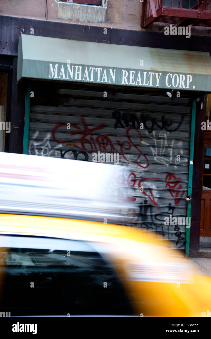 Closed real estate offices in Lower Manhattan New York City USA (c) Marc Jackson Photography Stock Photo