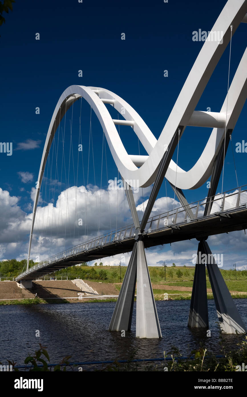 The Infinity Bridge over the River Tees Stockton on Tees Cleveland ...