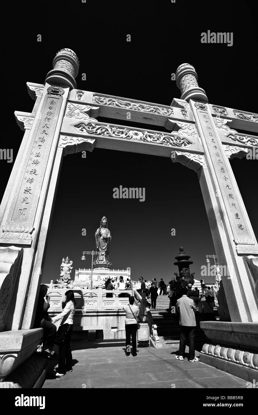 China, Zejiang Province, Zhoushan Prefecture, Mount Putuo. Statue of Guan Yin at Zizhulin (������). Stock Photo