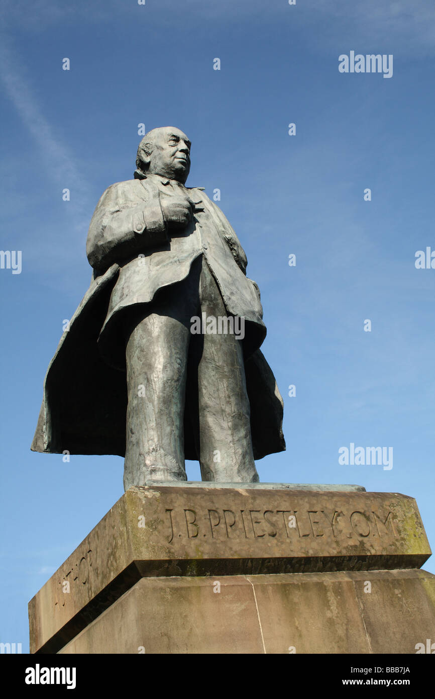 J.B.Priestley Author Novelist Broadcaster sculpture located outside the National Museum Film and Photography Bradford Yorkshire Stock Photo
