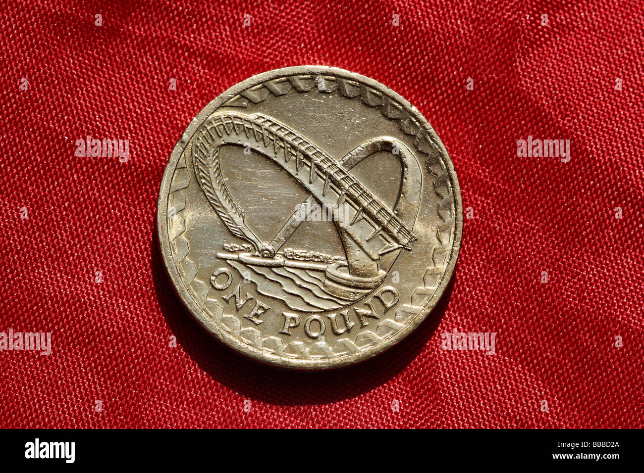 British Pound Coin Commemorative series celebrating the National Bridges of United kingdom this coin shows the Millennium Bridge Stock Photo