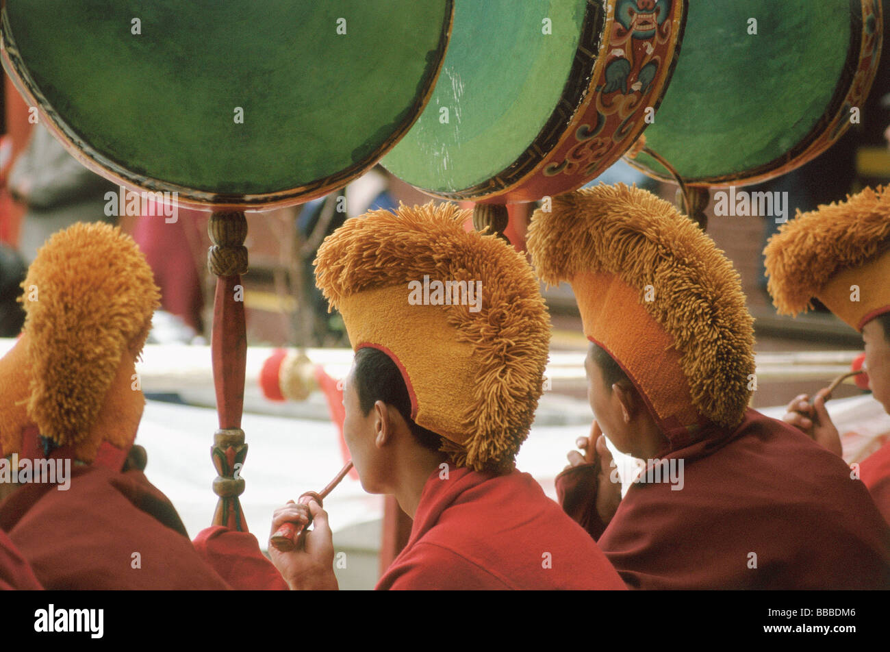 Tibetan monks drums hi-res stock photography and images - Alamy