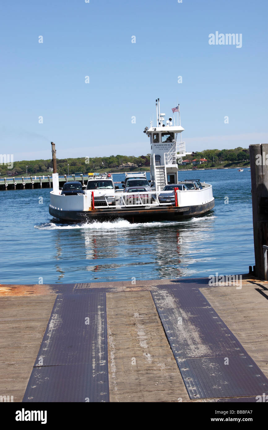 Small auto and passenger ferry ready to arrive at Greenport, from