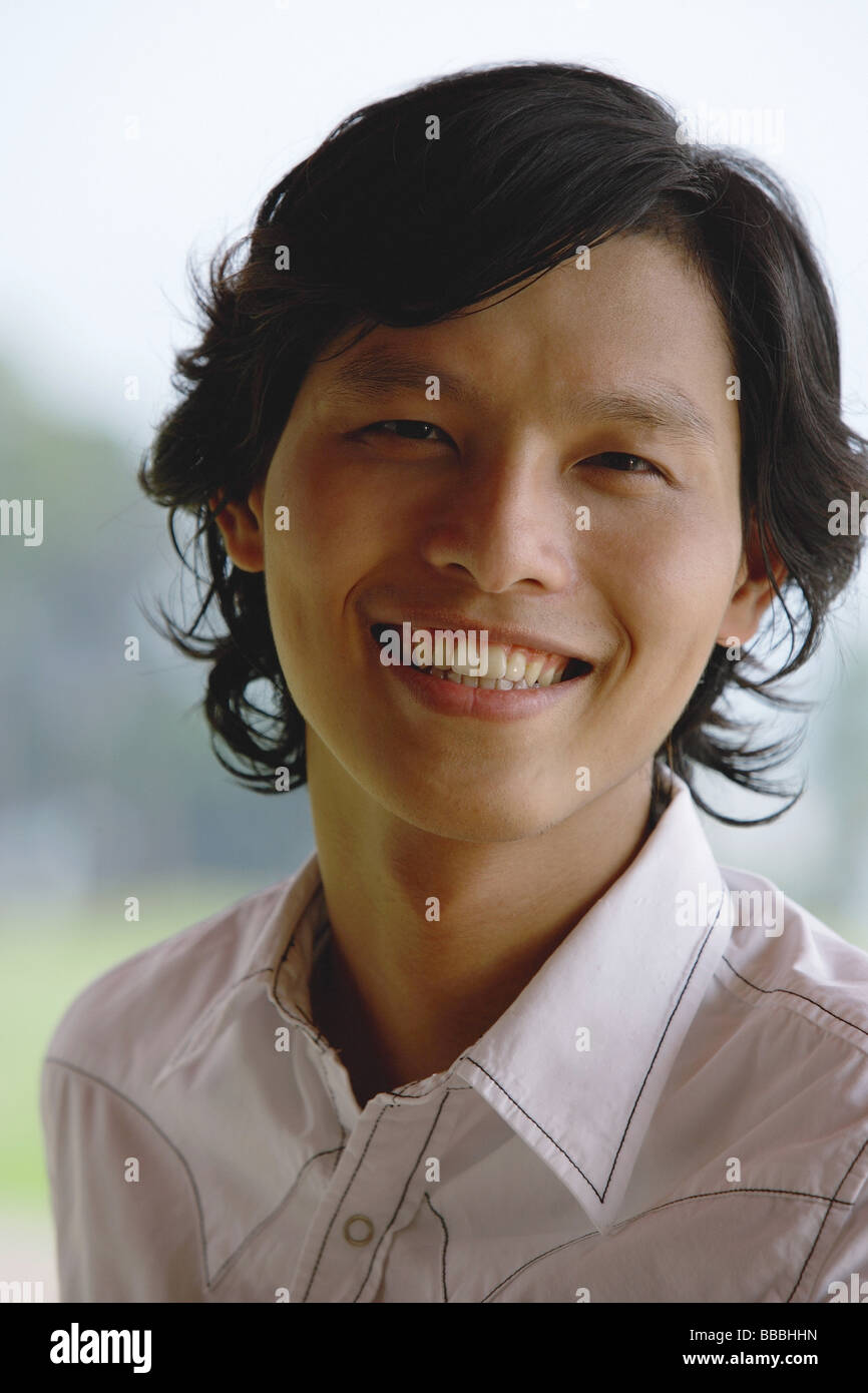 Head shot smiling hi-res stock photography and images - Alamy