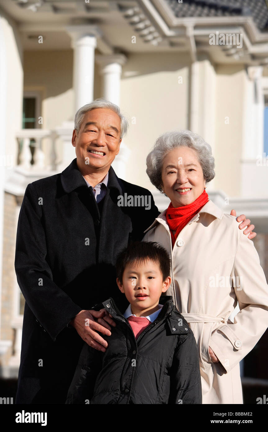 Elderly women smiling three hi-res stock photography and images - Alamy