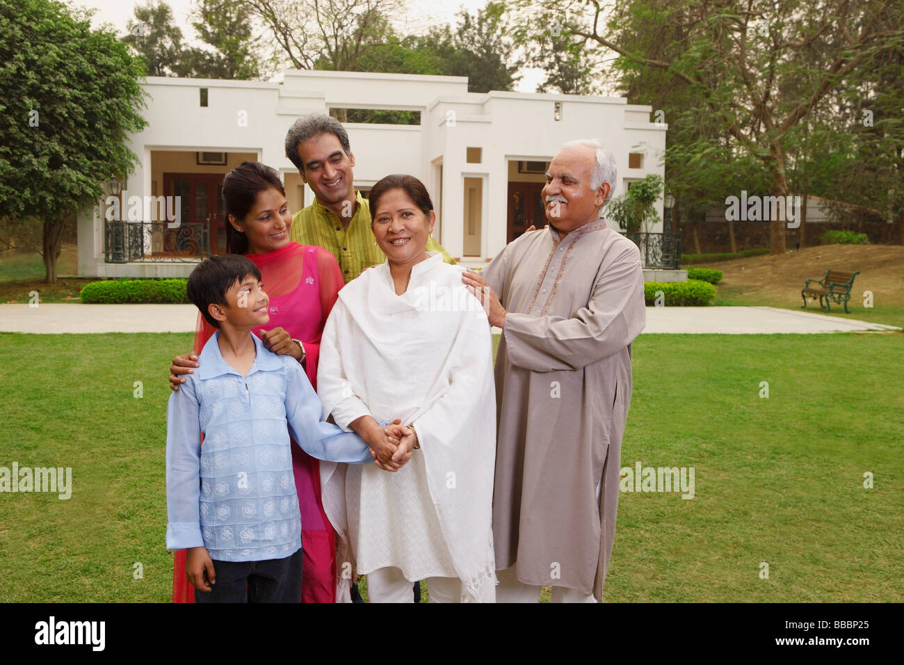 Indian family home outdoor hi-res stock photography and images - Page 3 -  Alamy, image size:1300x956