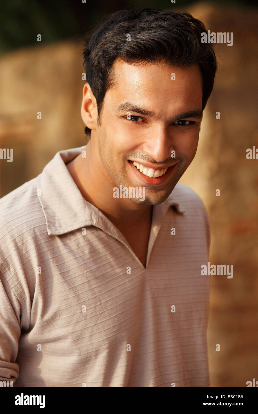Simple Smiling Man portrait of smiling man Stock Photo - Alamy