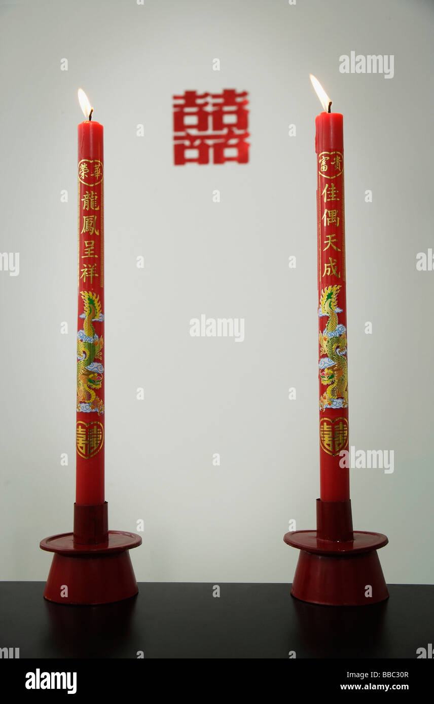 Traditional chinese wedding candles hires stock photography and images Alamy