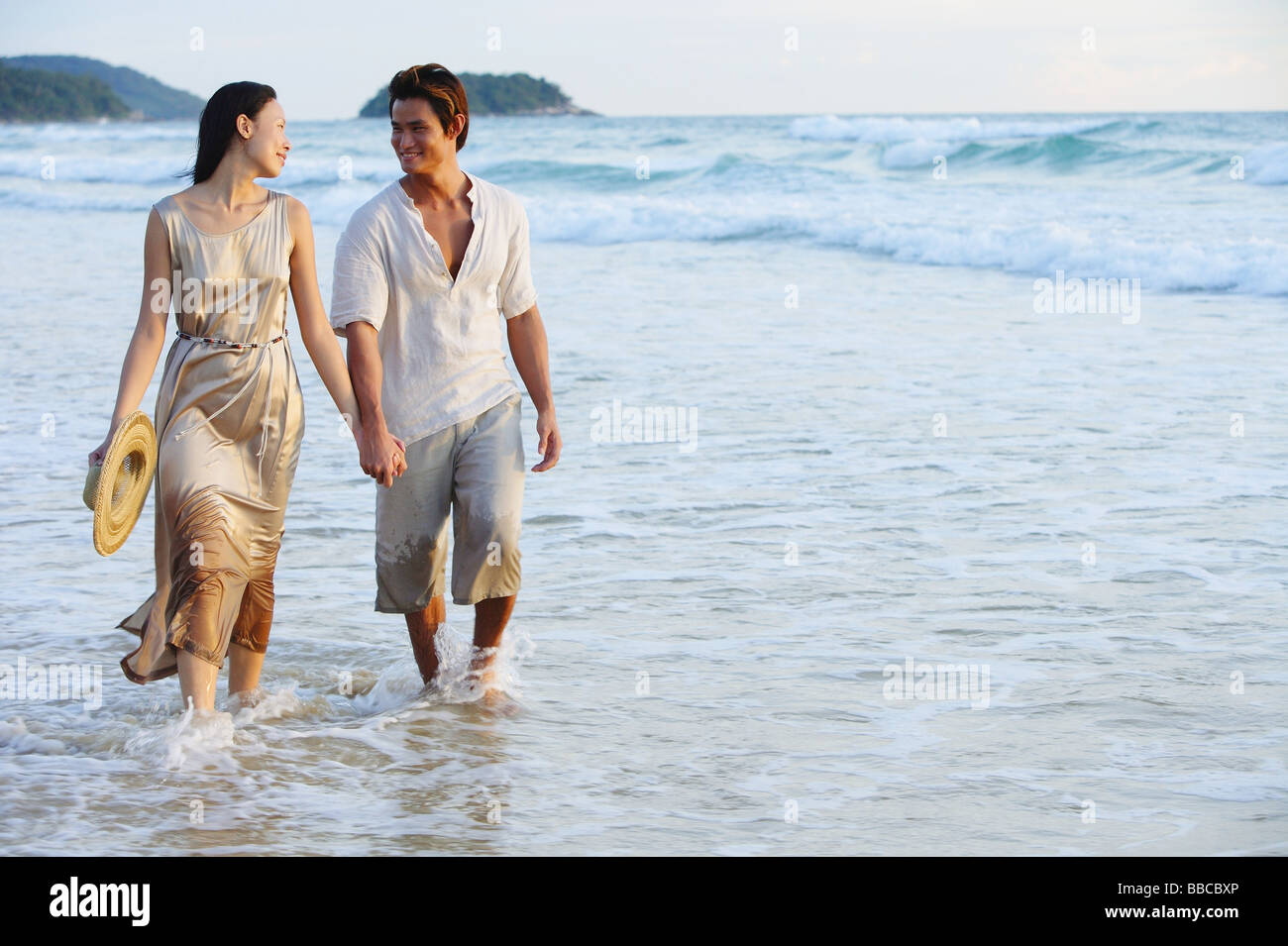 Two people walking away from each other hi-res stock photography and ...