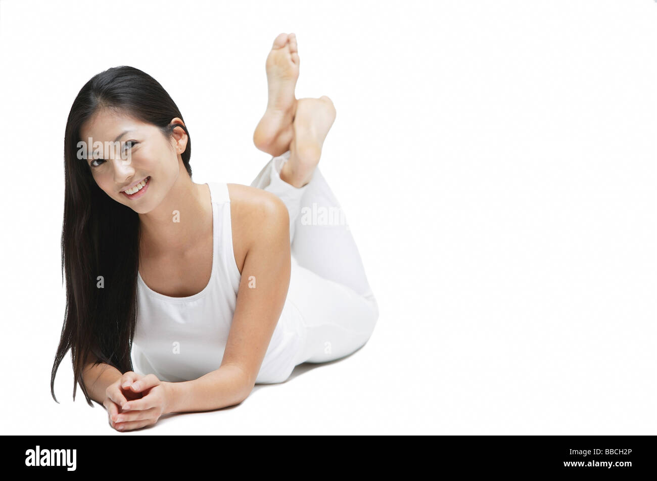 Beautiful women crossed legs hi-res stock photography and images - Alamy