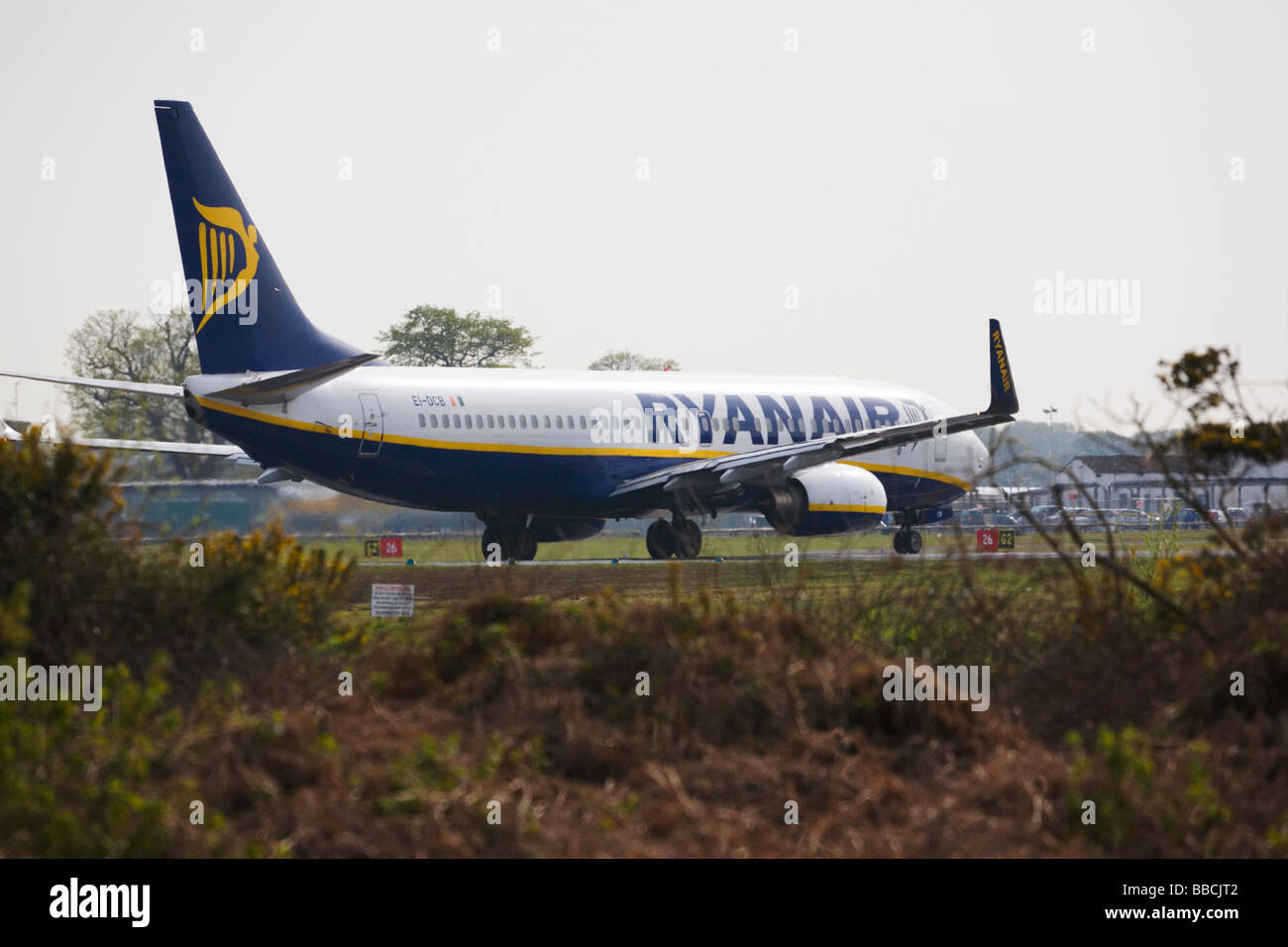 Side view 737 hi-res stock photography and images - Alamy