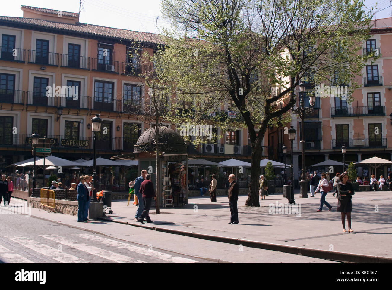 Toledo, Plaza de Zocodover, popular lugar de reunion en el centro de la ciudad, con distintos bares y restaurantes Stock Photo