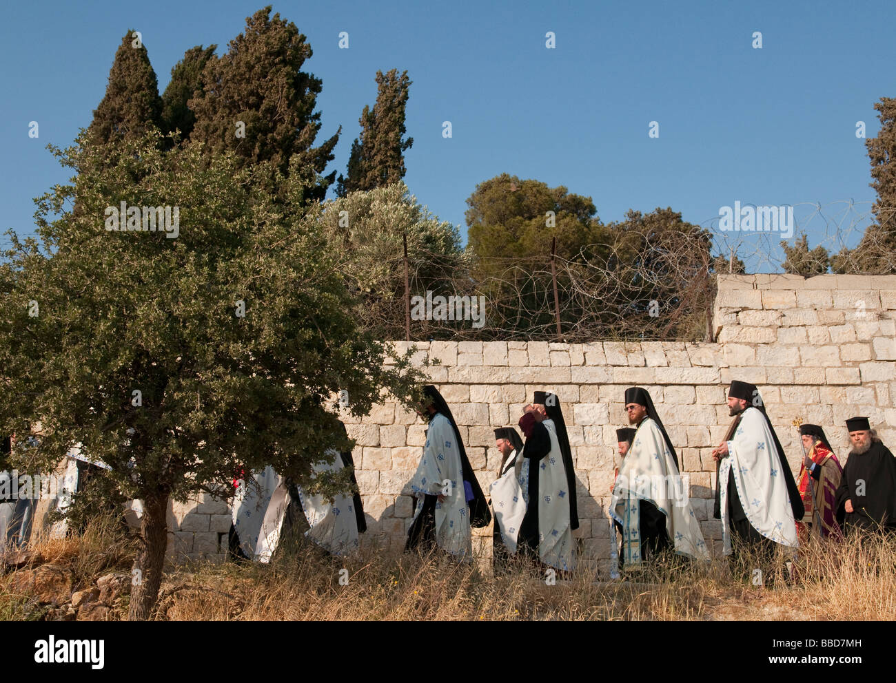 Israel Jerusalem Mount of Olives Orthodox procession Stock Photo - Alamy