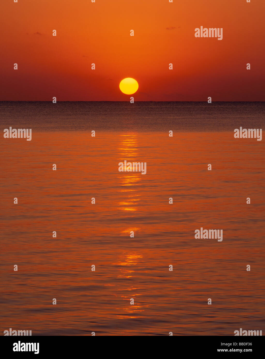 Beautiful ocean hi-res stock photography and images - Alamy