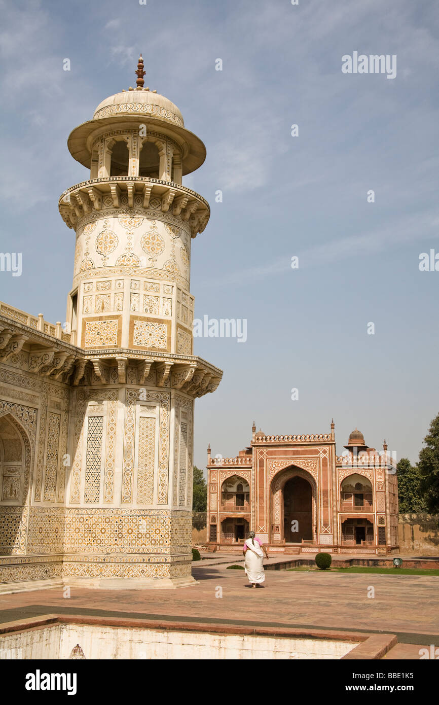 One of the four towers of the Itimad-ud-Daulah mausoleum, also known as the Baby Taj, Agra, Uttar Pradesh, India Stock Photo