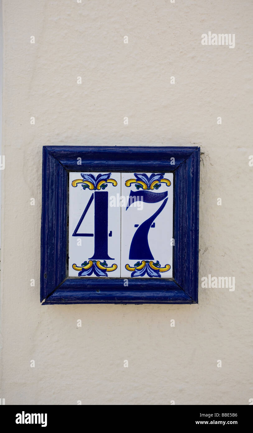 Bayou フランス語1枚 French blue enamel house numbers hi-res stock photography
