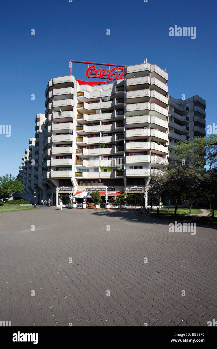 Prefabricated Building With Coca Cola Advertising Spittelmarkt In