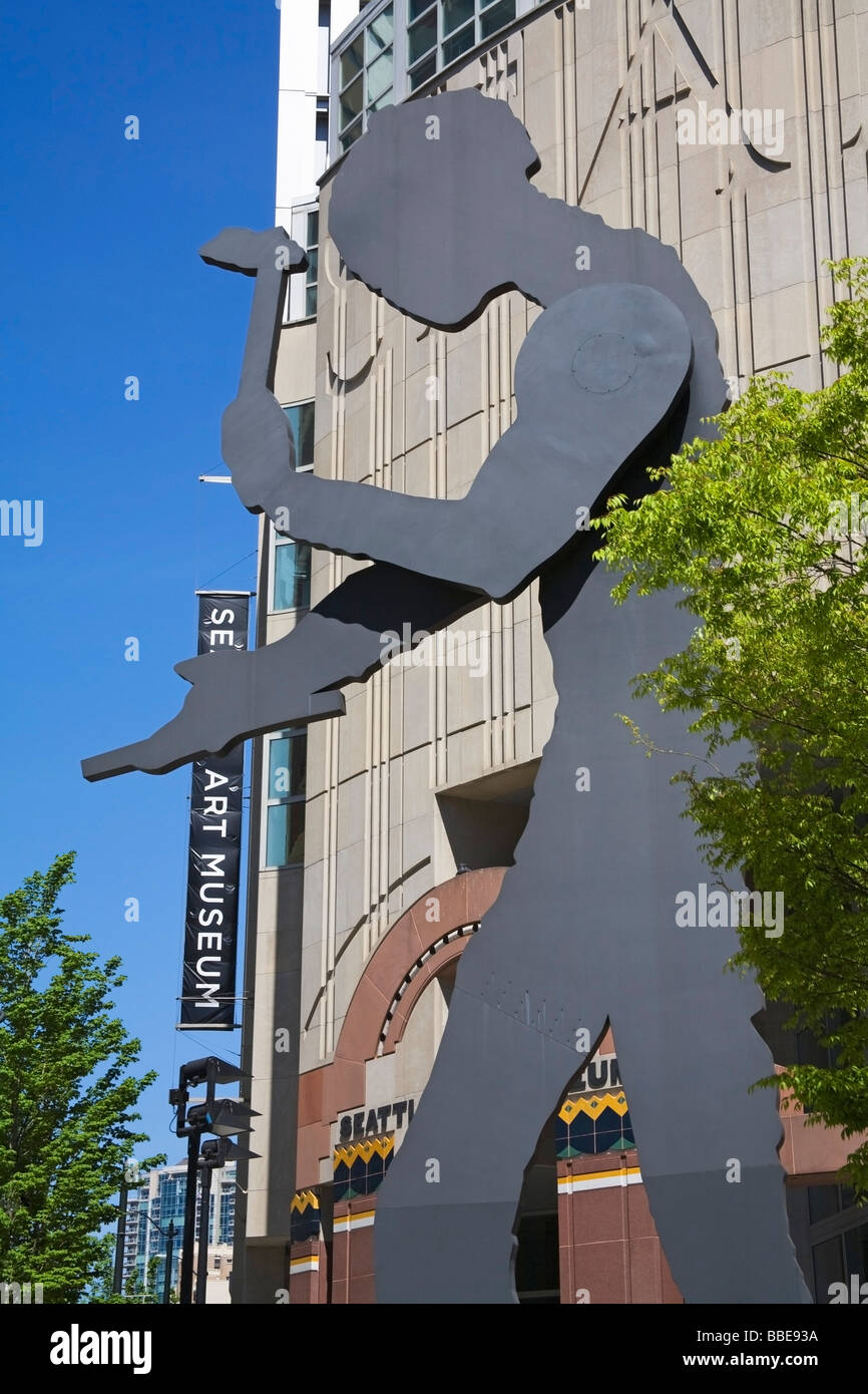 Hammering Man sculpture by Jonathan Borofsky; Seattle Art Museum