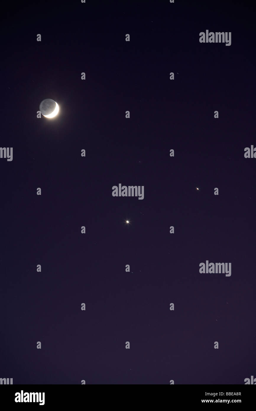 Crescent Moon near Venus and Jupiter in Western Sky, December, 2008 ...