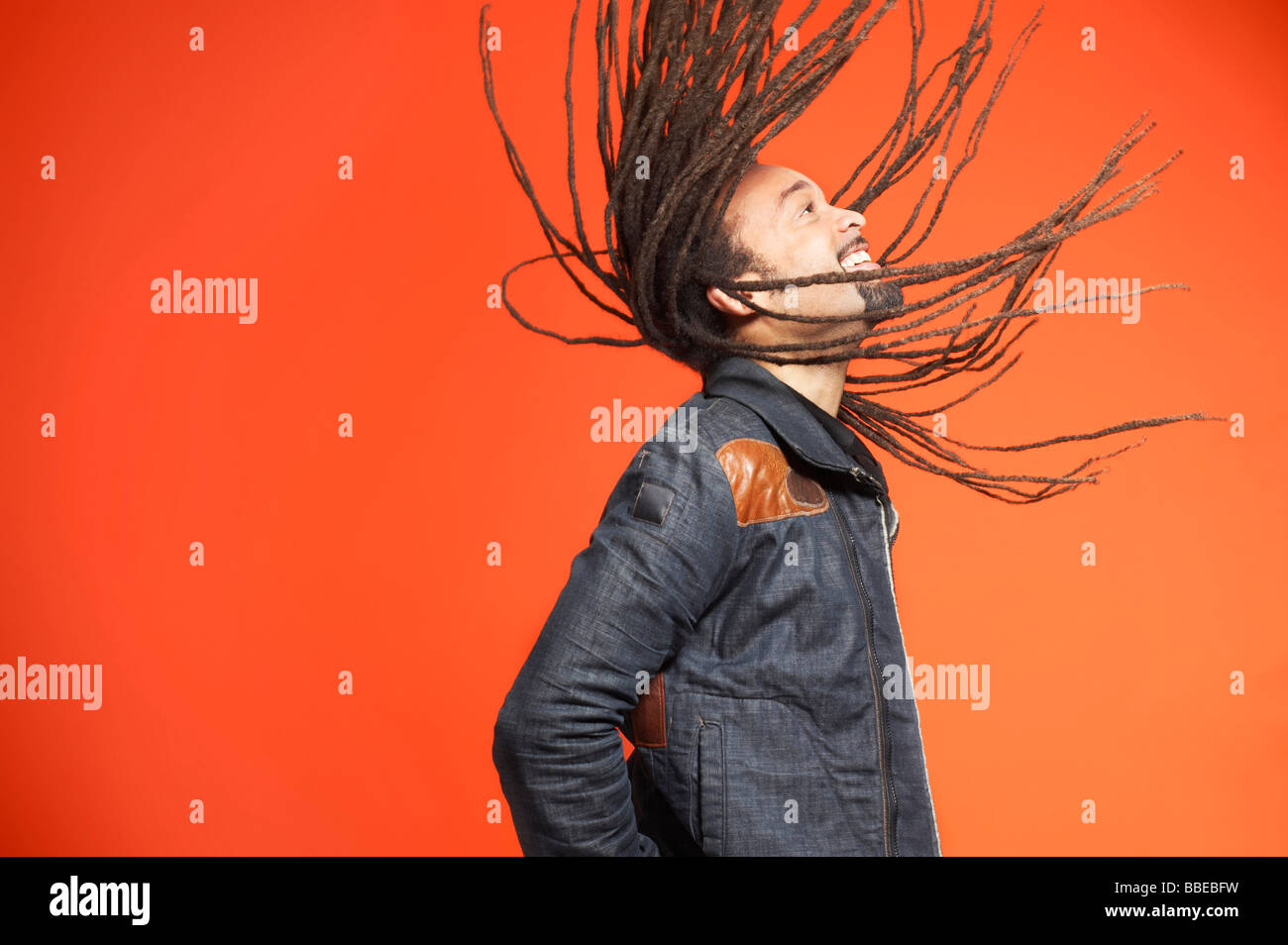 Black man with dreads hi-res stock photography and images - Alamy