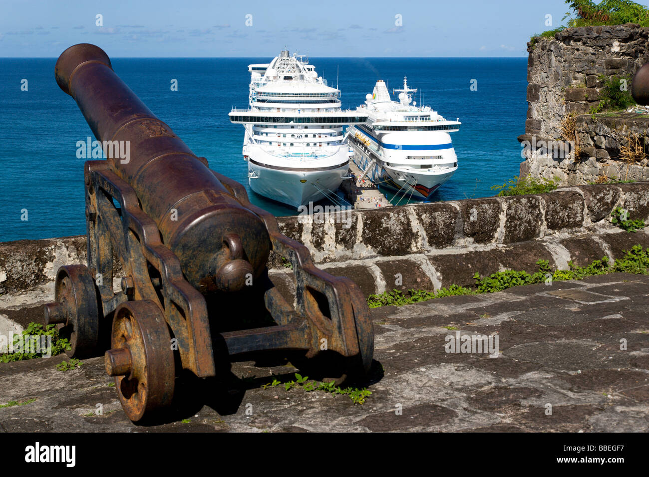 WEST INDIES Caribbean Grenada St Old cannon Fort points