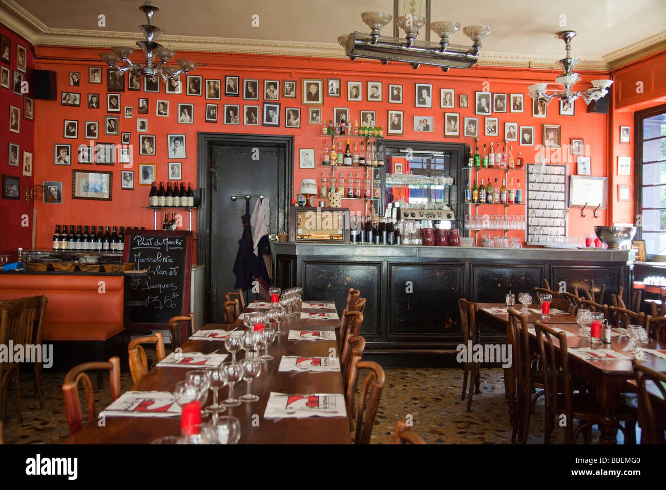 Restaurant Les Lyonnes in Old City Center Vieux Lyon UNESCO World