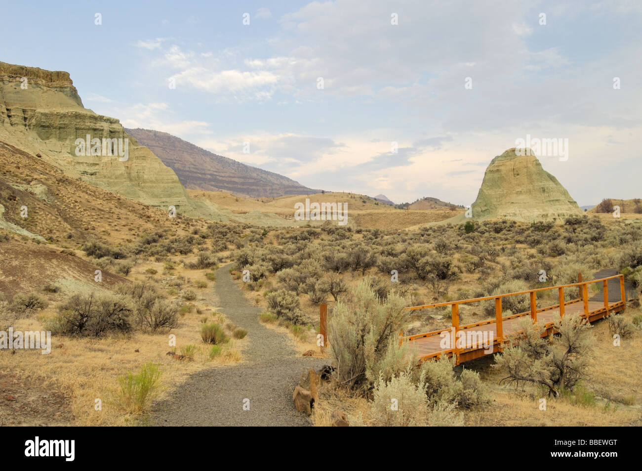 Hiking trail and bridge through the John Day Fossil Bed National