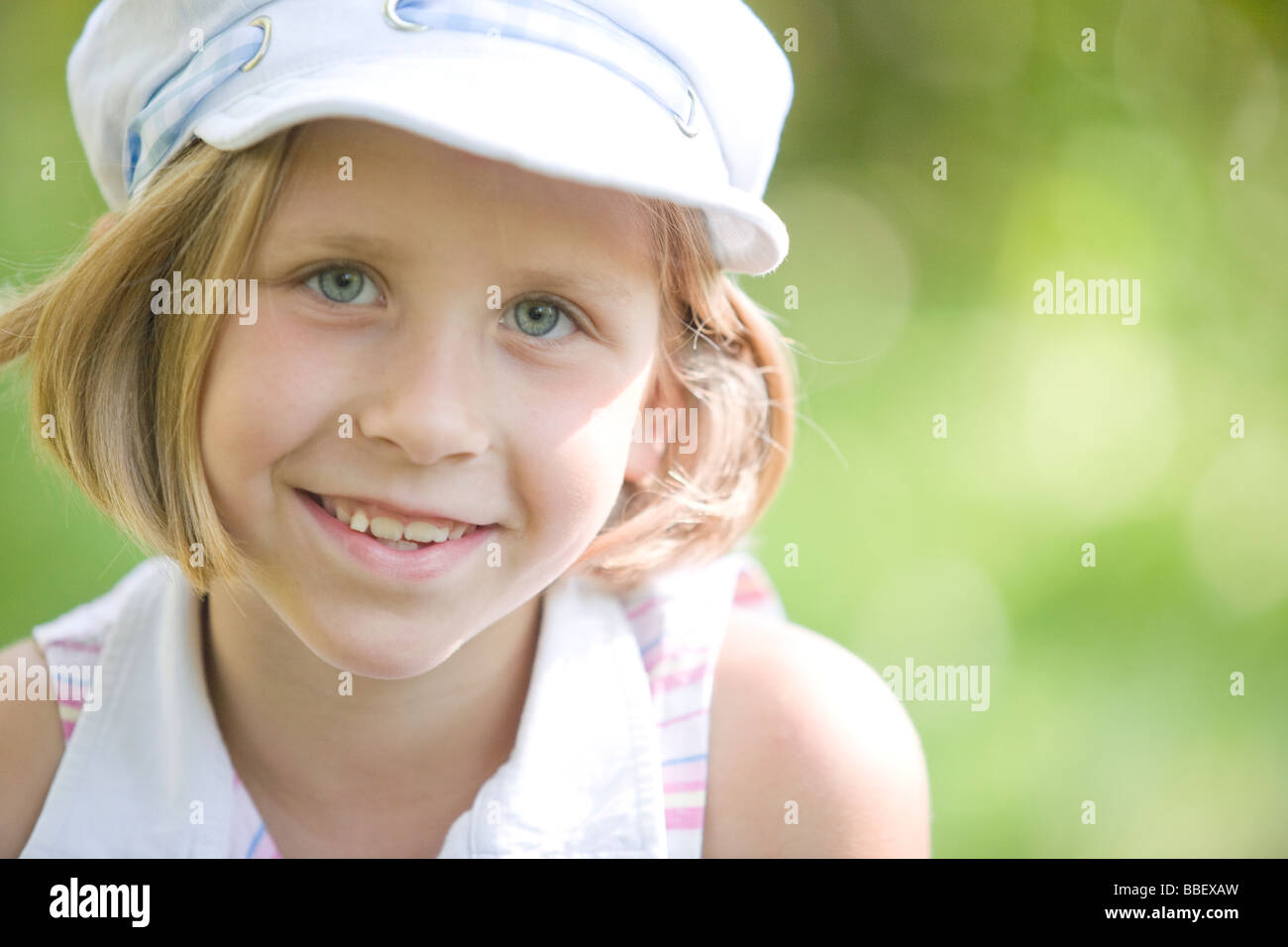 9 years old girl top hi-res stock photography and images - Alamy