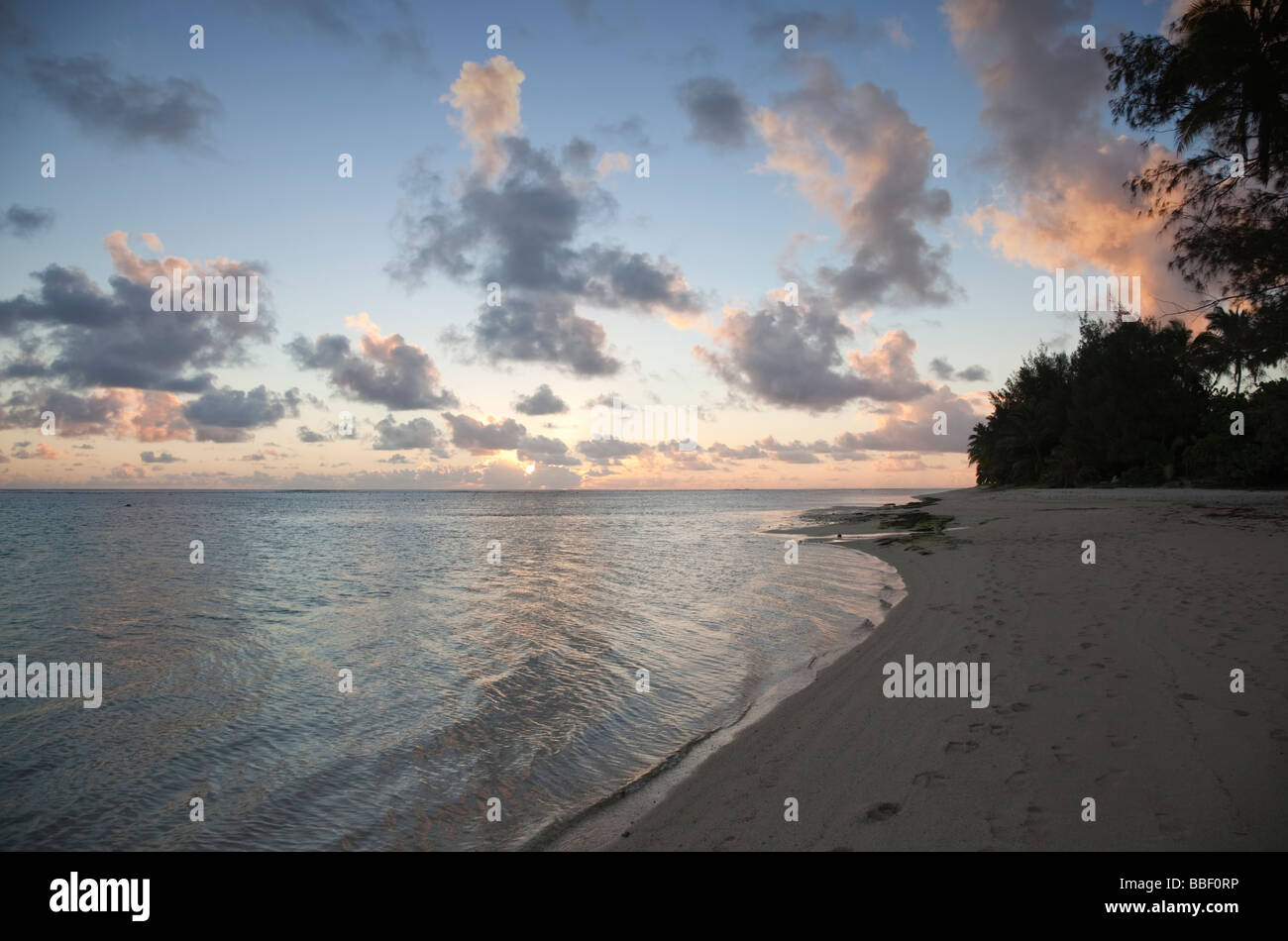 Dramatic Cloudscape over Sea and Tropical Island at Sunset Rarotonga ...