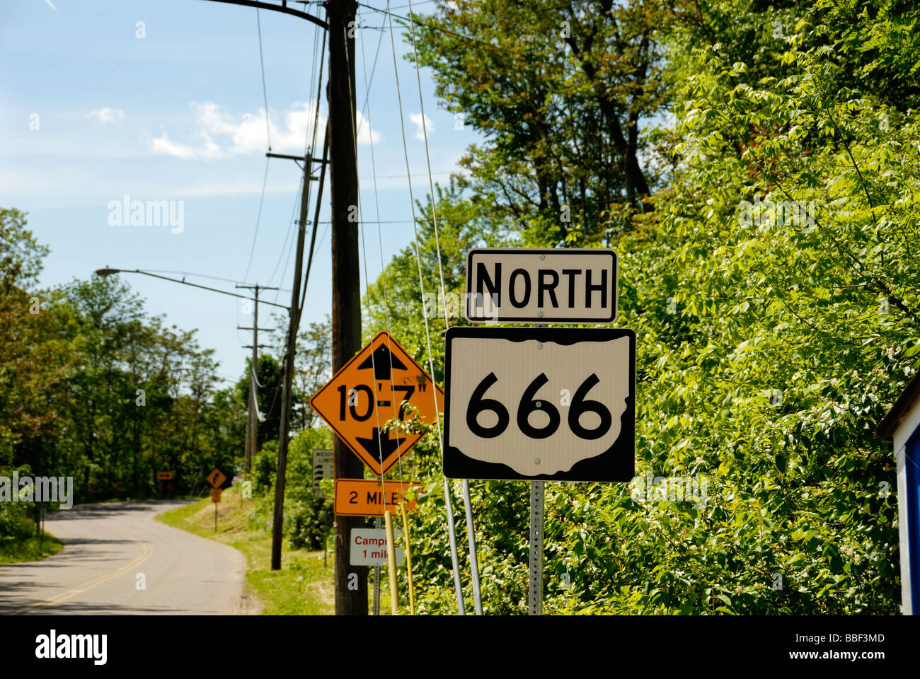 Route 666 hi-res stock photography and images - Alamy