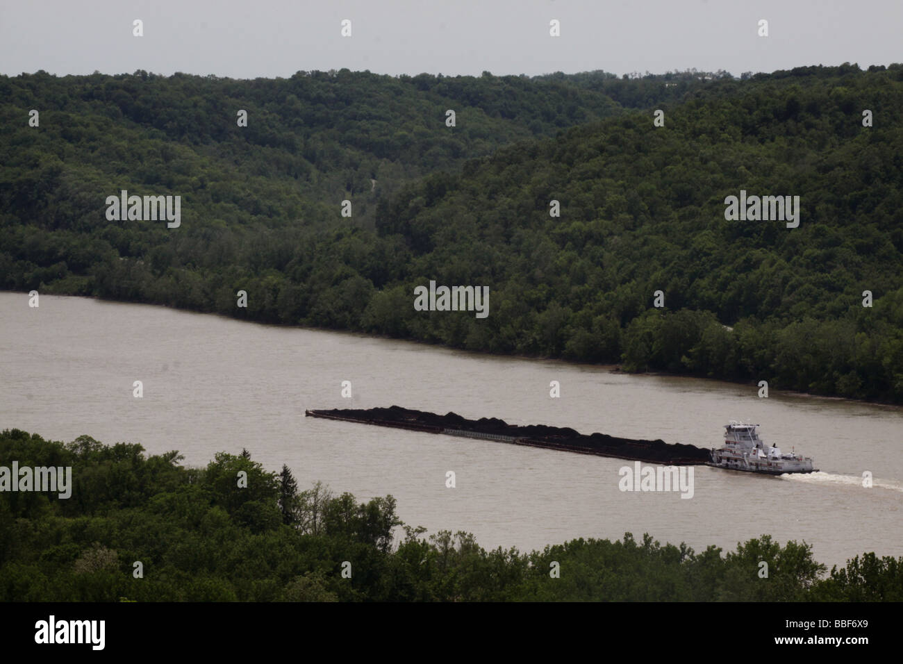 coal barge Ohio River kentucky transportation shipping transport energy