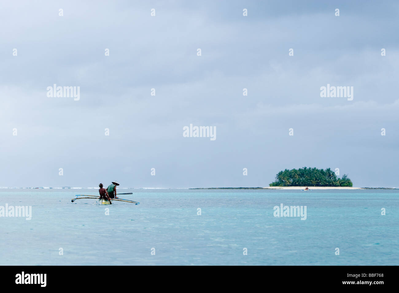 Fisherman on a boat in the ocean hi-res stock photography and images ...