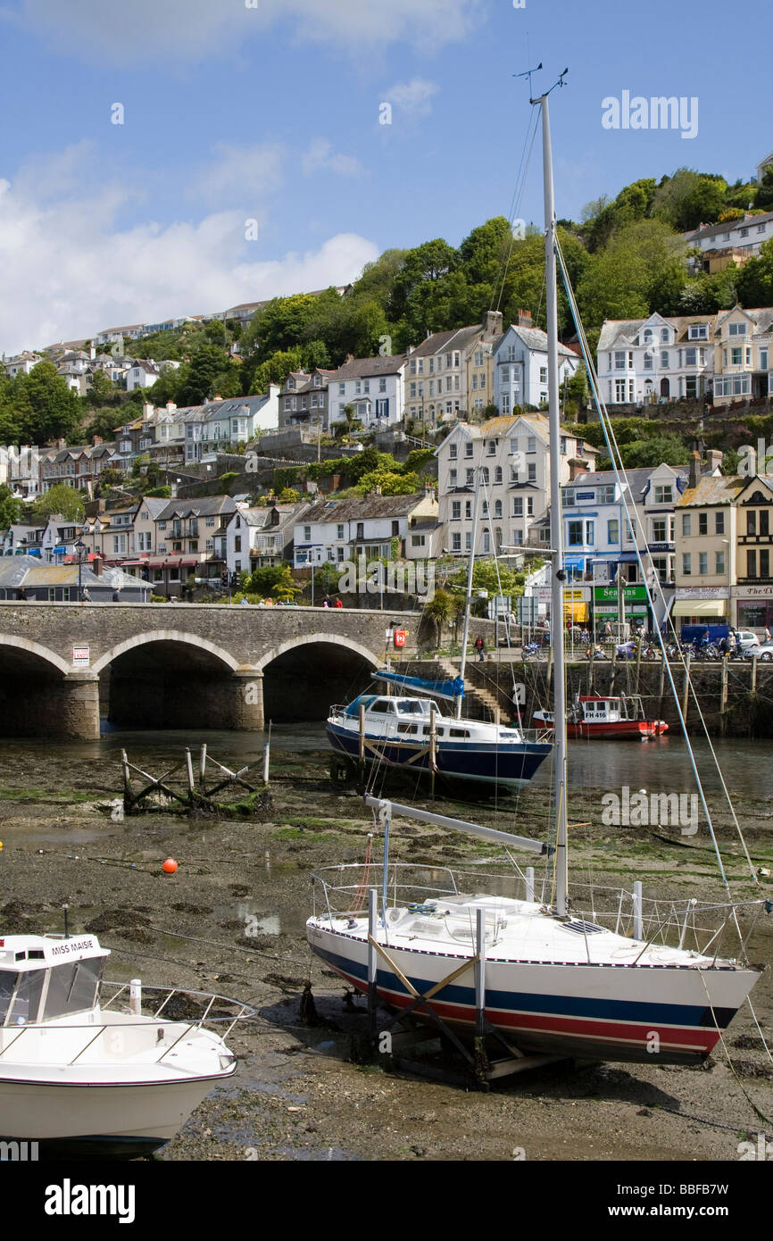 Looe the picturesque cornish seaside town built on the river looe ...