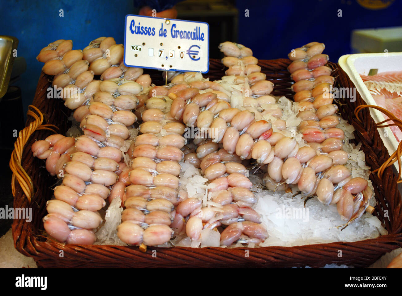 Frogs' legs on sale in a Paris market Stock Photo - Alamy