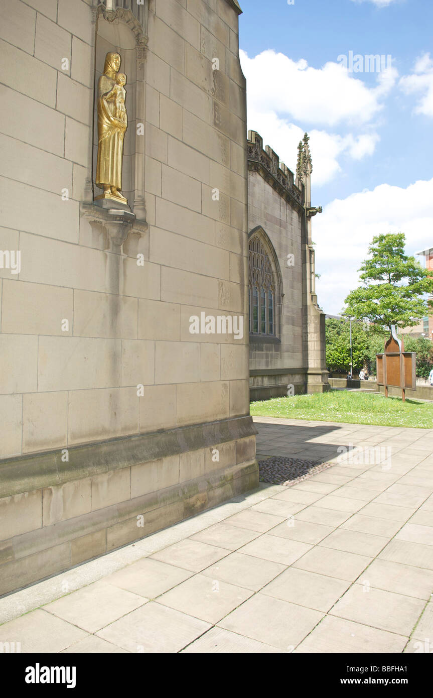 Manchester statue hires stock photography and images Alamy