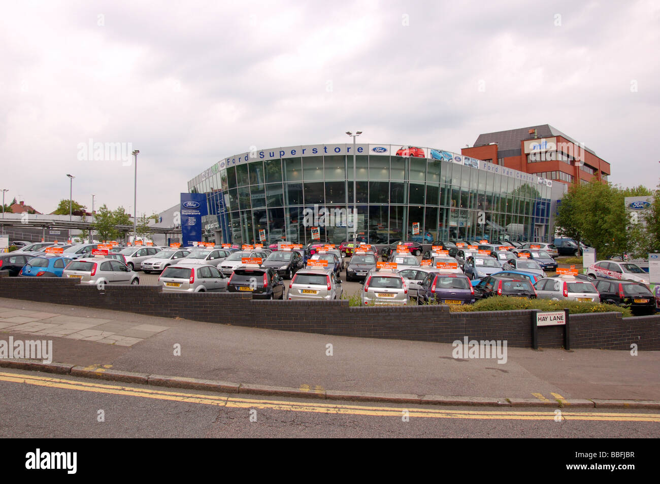 Ford Dealers on Edgware Rd, Colindale, London, England, Uk Stock Photo