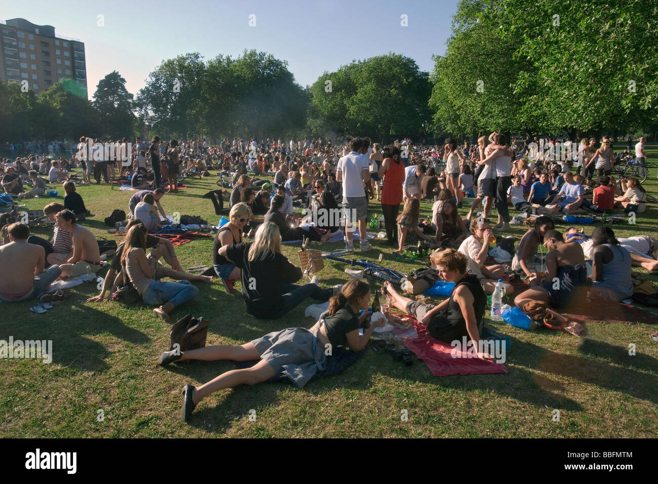 London Fields Hackney London On A Summers Day Stock Photo Alamy