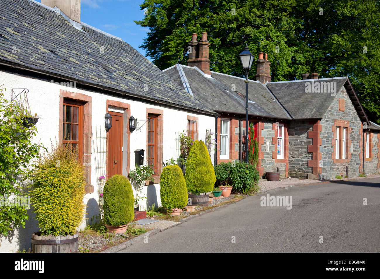 Luss, a picturesque 'model village' on the shores of Loch Lomond in the county of Dunbartonshire