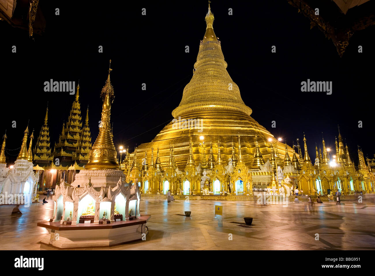 Shwedagon Paya at night. Yangon. Myanmar Stock Photo - Alamy