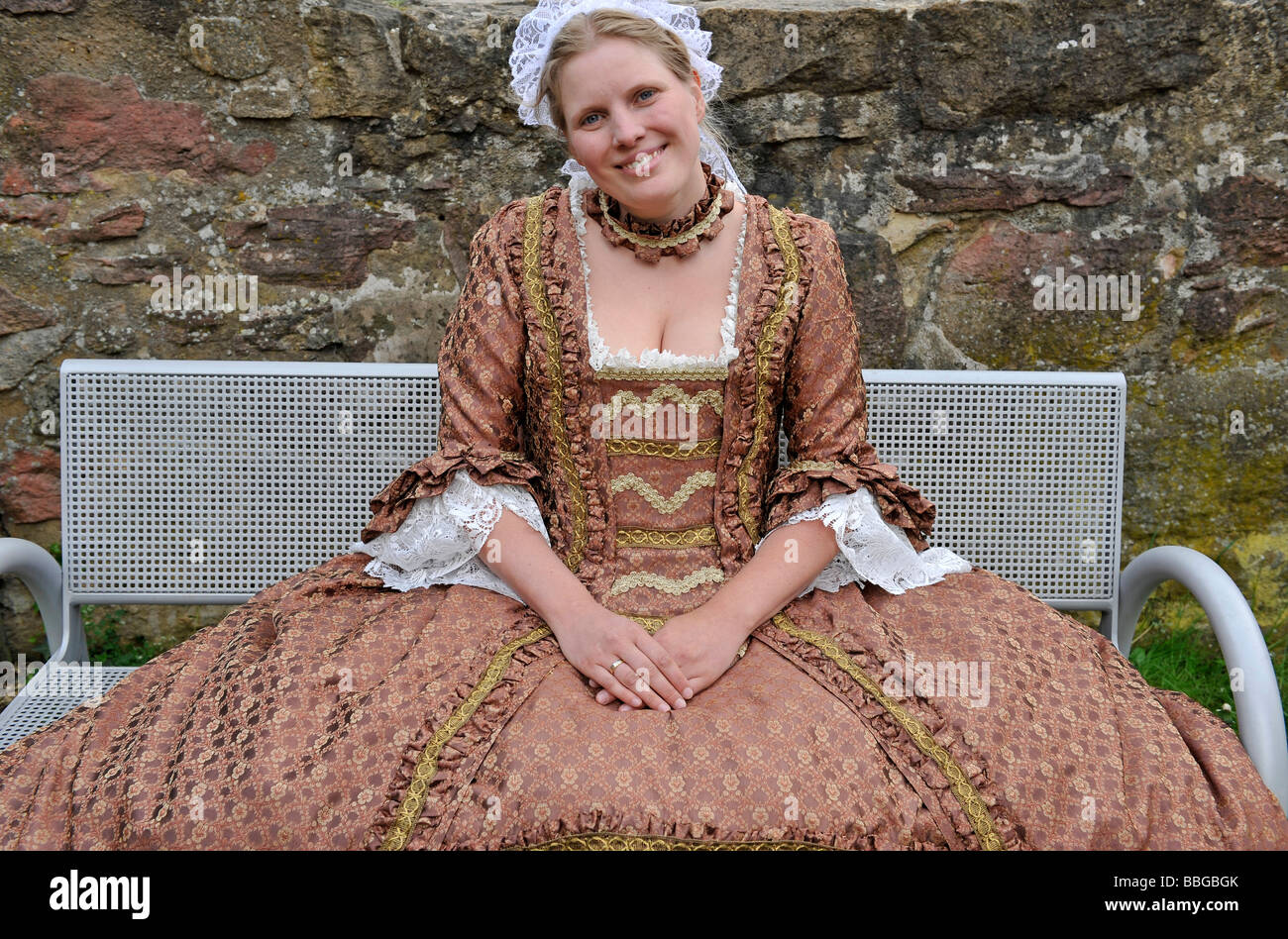 Life in the Baroque period of the 18th Century, girl in dress Robe a la  Francaise with headdress, Schiller Jahrhundertfest cent Stock Photo - Alamy