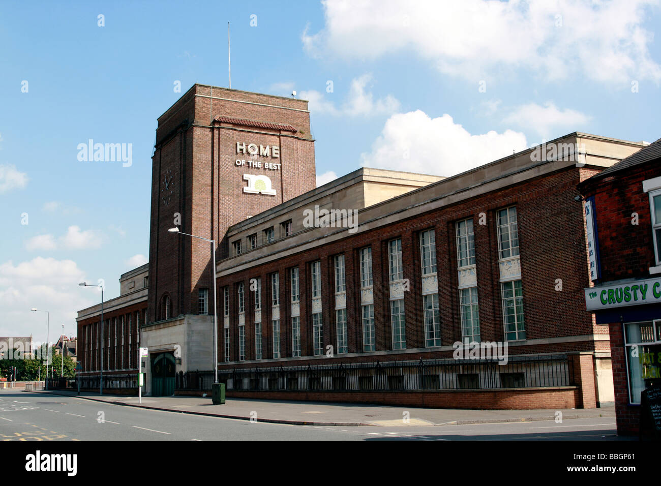 The now disused Home Brewery was founded in 1890 It was taken over by Scottish Newcastle in 1986 It was closed in 1996 with production of it s brands moved to Mansfield Stock Photo